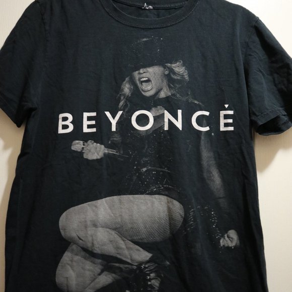 Beyonce mrs.carter concert shirt - Picture 2 of 3